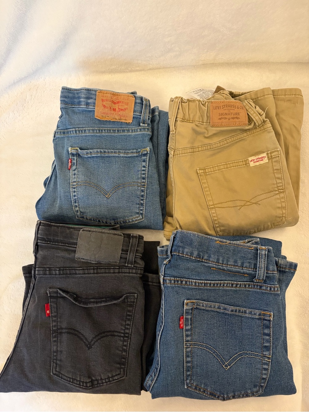 Levi's boys Straight Jeans bundle - Blue, Blue, Black, Tan